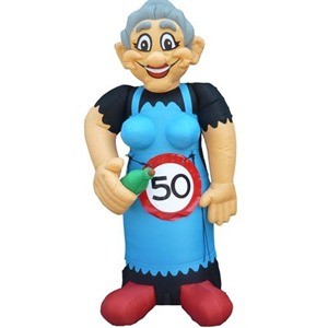 Sarah met wijnfles 32 meter